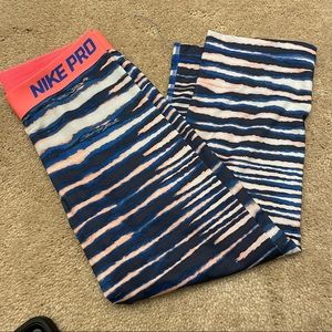 Nike Pro Dri-Fit Cropped Leggings
